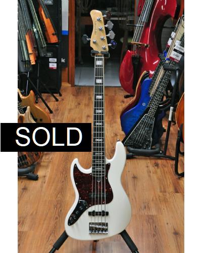 Sire Marcus Miller V7 Vintage Alder 5 Lefthand (2nd Gen) Antique White (used)